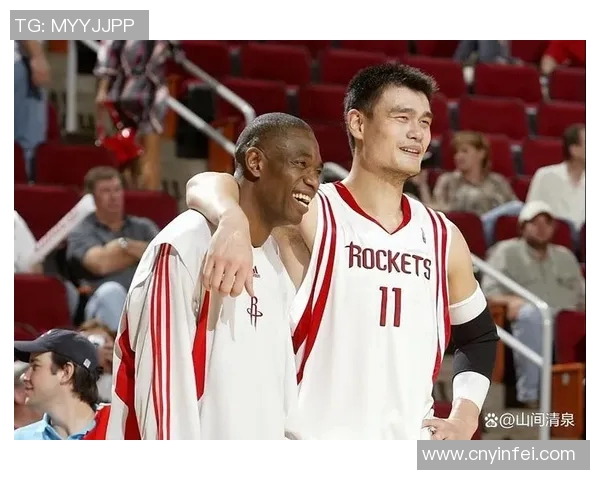 穆托姆博与姚明的篮球传奇对决与友谊的深厚情谊