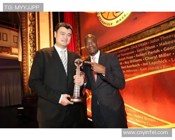 姚明与卡特的传奇对决NBA历史上的伟大瞬间回顾与分析