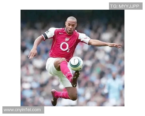 博什么的足球明星在绿茵场上的传奇故事与辉煌成就解析