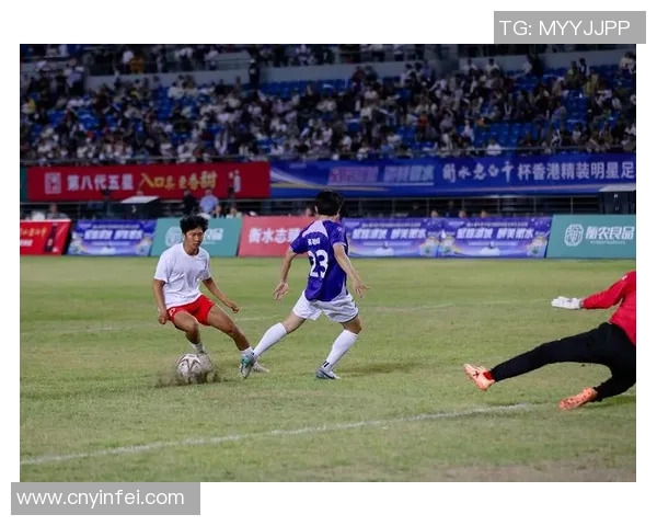 足球明星亲自讲解文化墙背后的故事与精神内涵